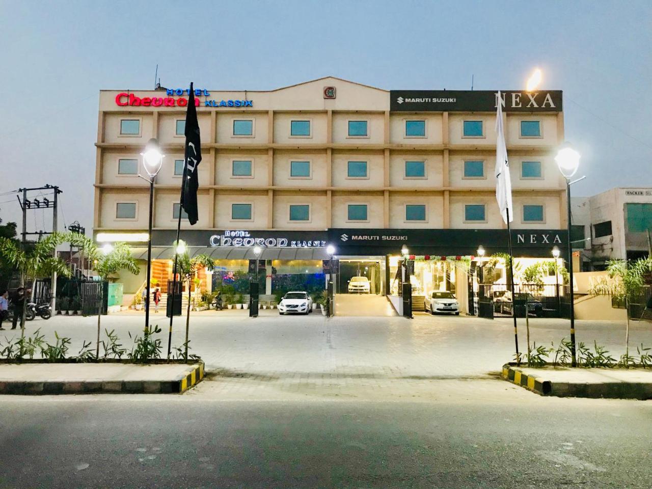 Hotel Chevron Klassik Ludhiana Ngoại thất bức ảnh