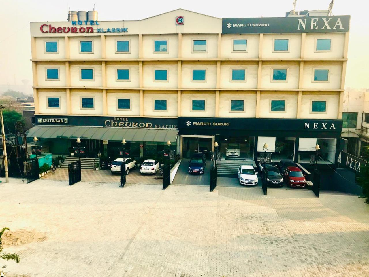 Hotel Chevron Klassik Ludhiana Ngoại thất bức ảnh